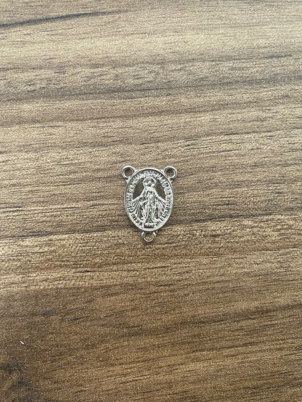 Nossa Senhora Milagrosa Oval